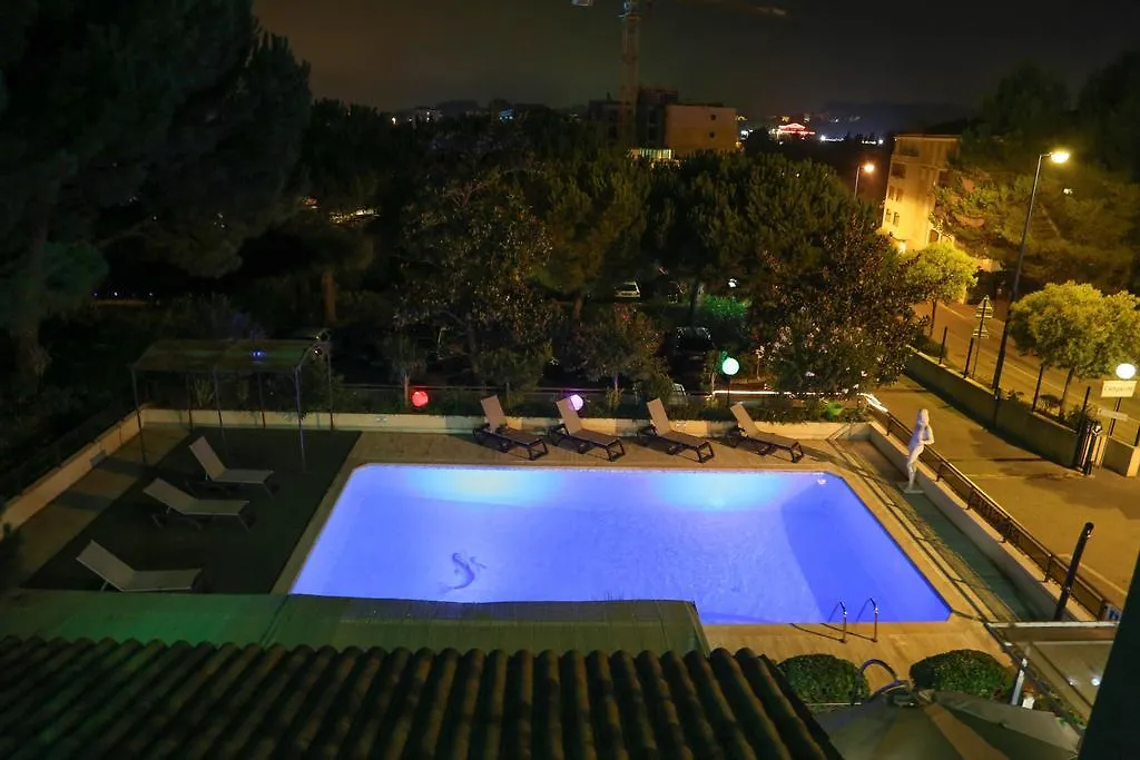 Hotel Campanile Antibes