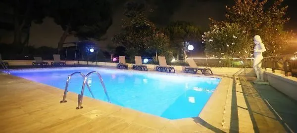 Hotel Campanile Antibes