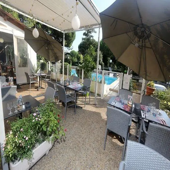 ***  Hotel Campanile Antibes Francja